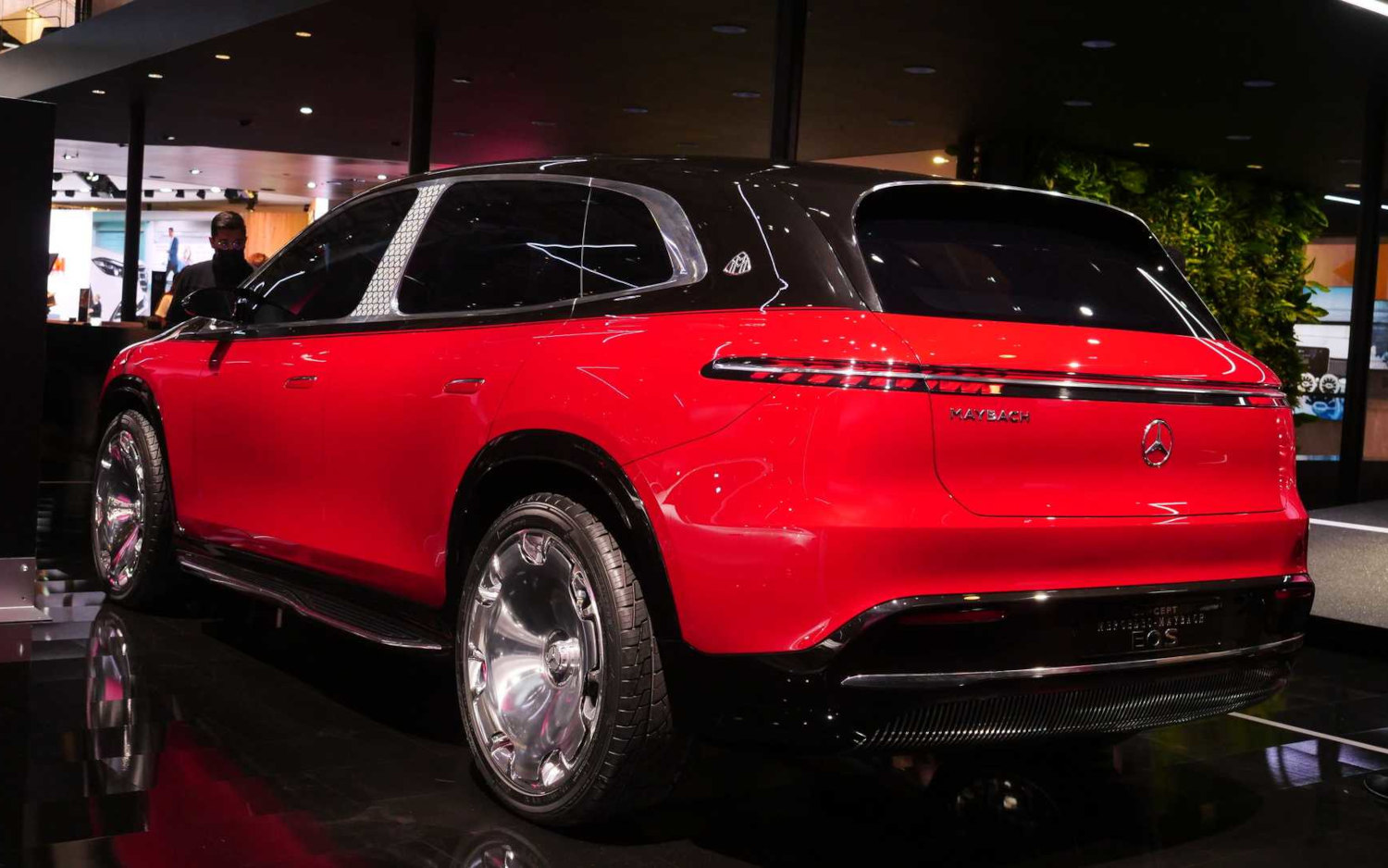 Mercedes maybach eqs suv